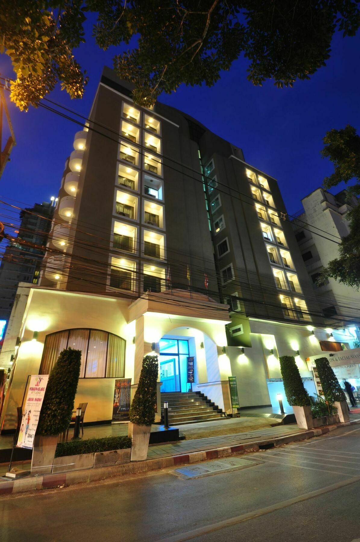 The Euro Grande Hotel Bangkok Exterior foto
