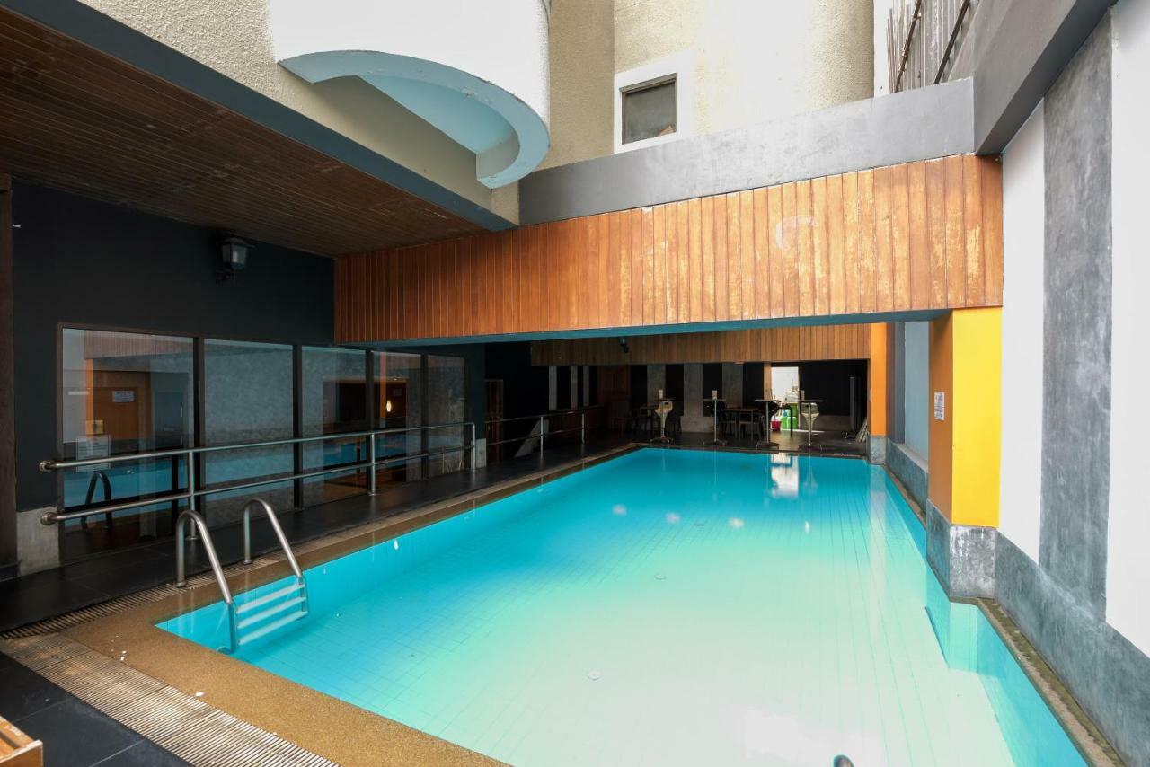 The Euro Grande Hotel Bangkok Exterior foto